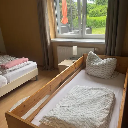 Apartment Komfortable In Der Saechsischen Schweiz - Mit Terrasse Und Garten